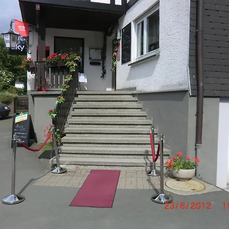 بيت ضيافة Haus Hubertus 3*